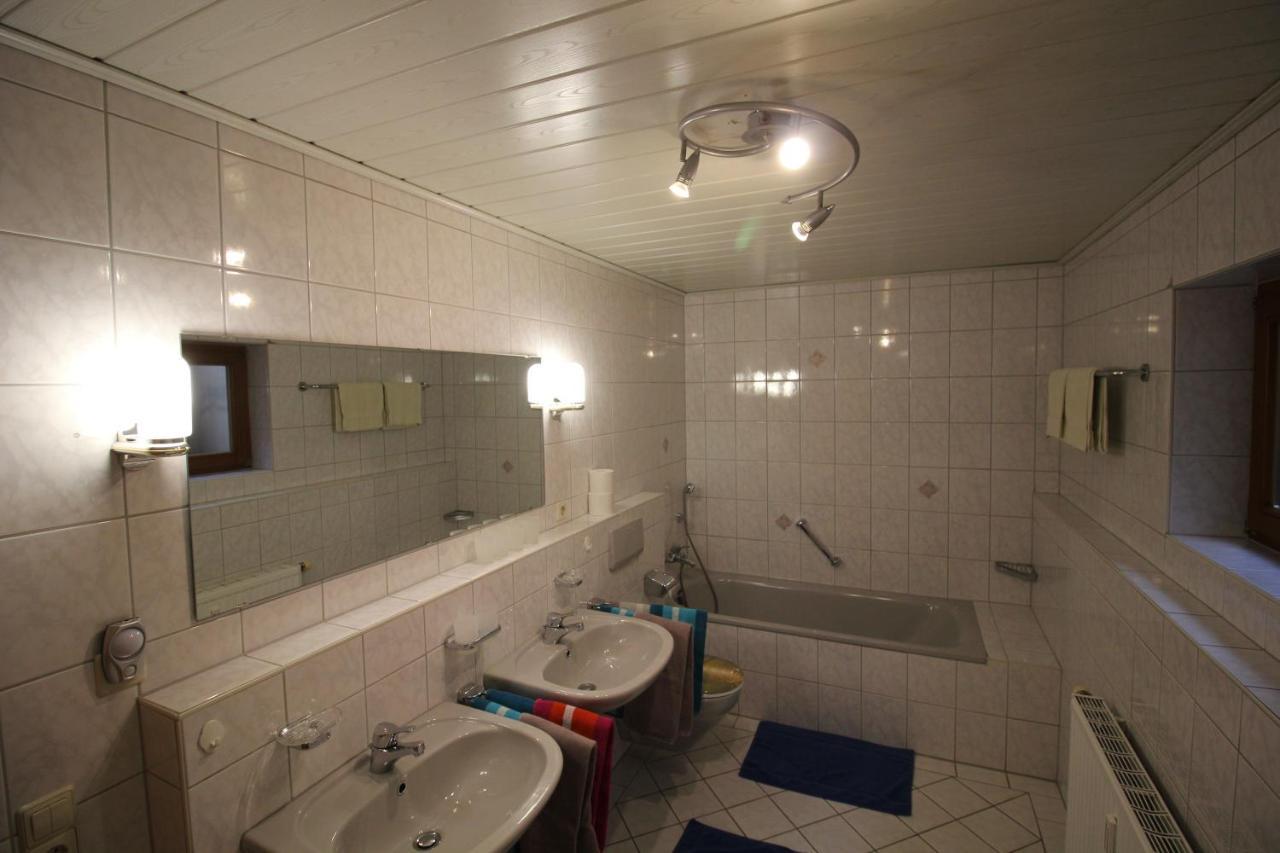 Roetenbacher Wiesen Friedenweiler Buitenkant foto